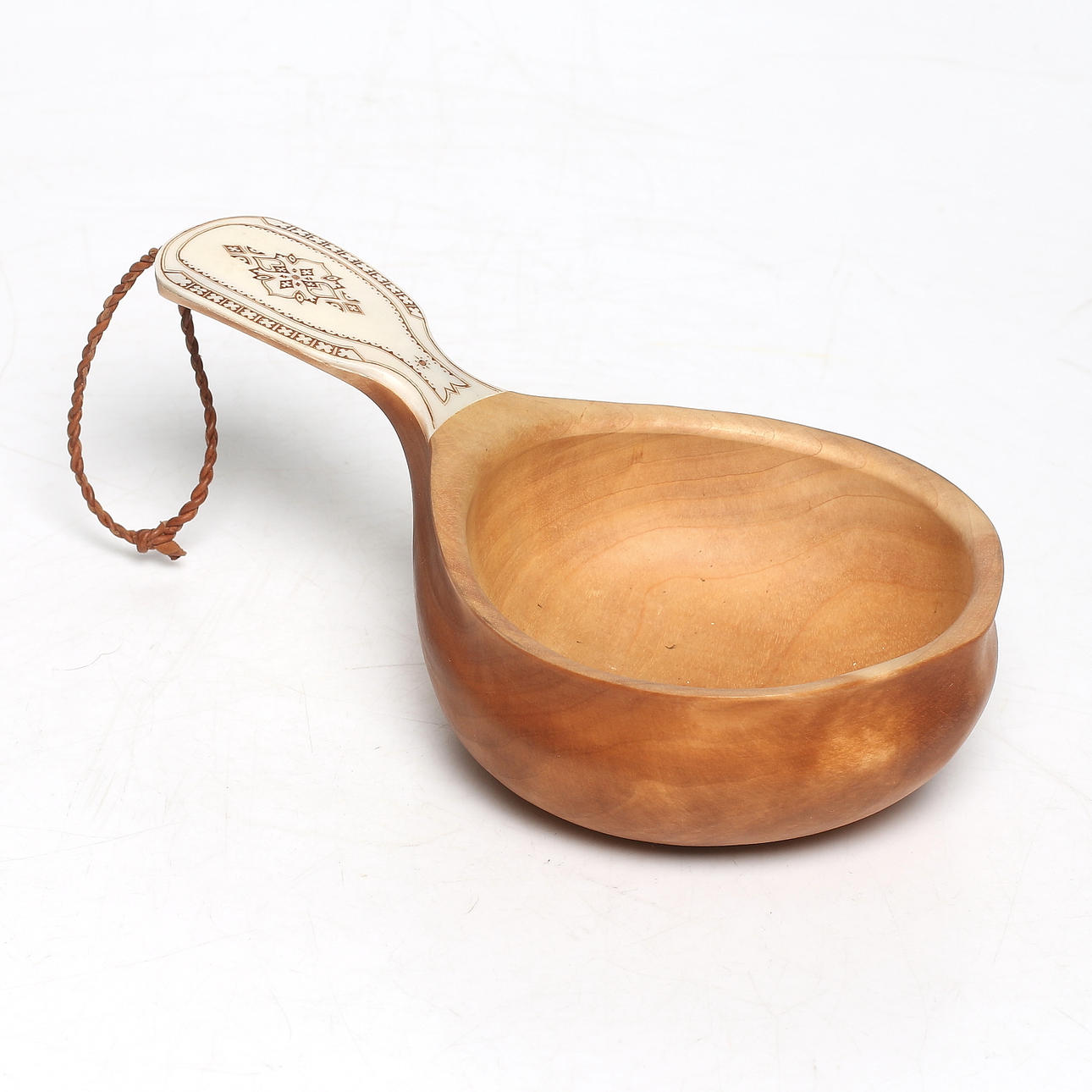 ANDERS SUNNA. Kåsa / nappi, horn och trä, samearbete, signerad, Malmberget.