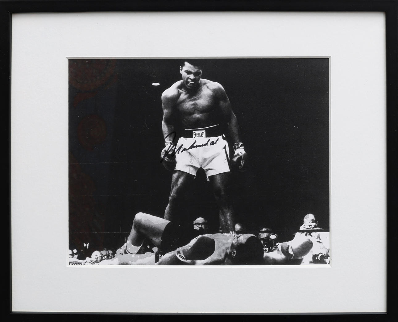AUTOGRAPH. MUHAMMAD ALI (1942 - 2016) AMERICAN HEAVYWEIGHT WORLD ...