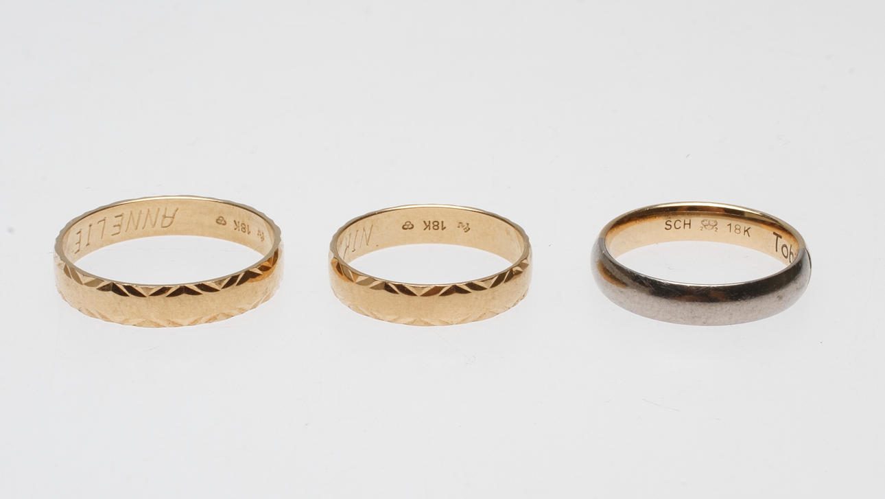 RINGAR, 3 st, 18k guld, vikt ca 10 gr.