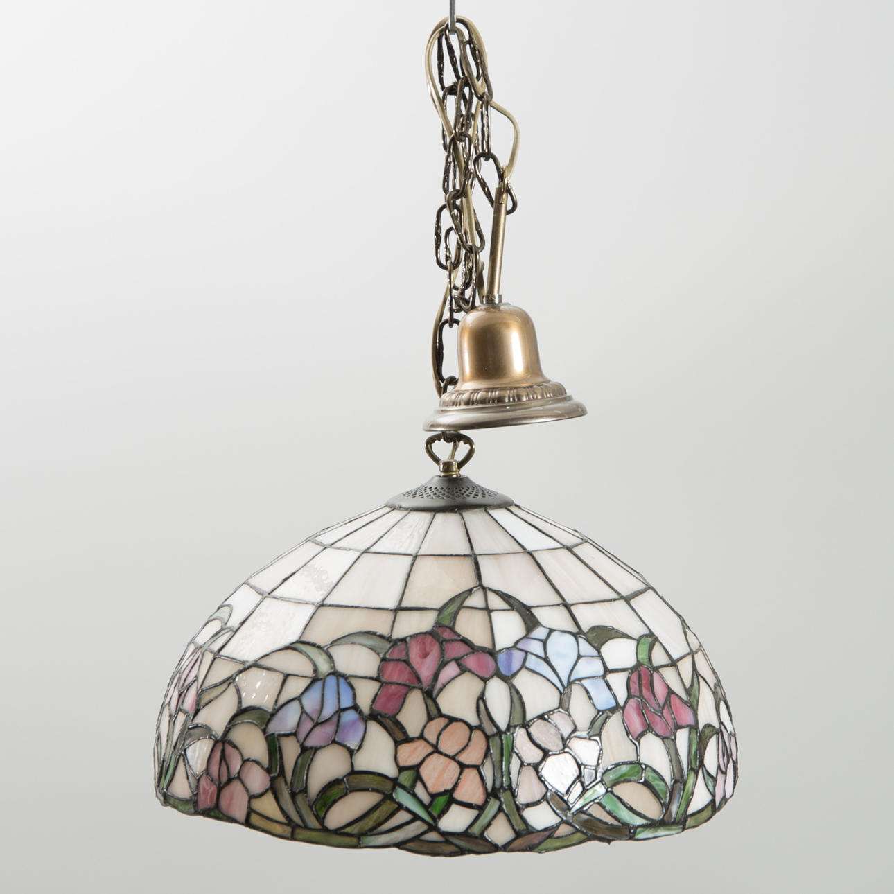 TAKLAMPA, Tiffany-modell, sent 1900-tal.