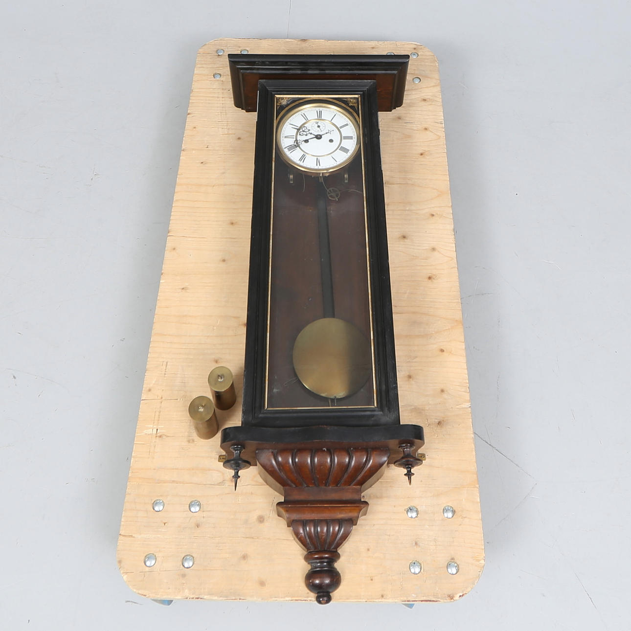 SOLDER REGULATOR. Clocks & Watches - Wall Clocks - Auctionet