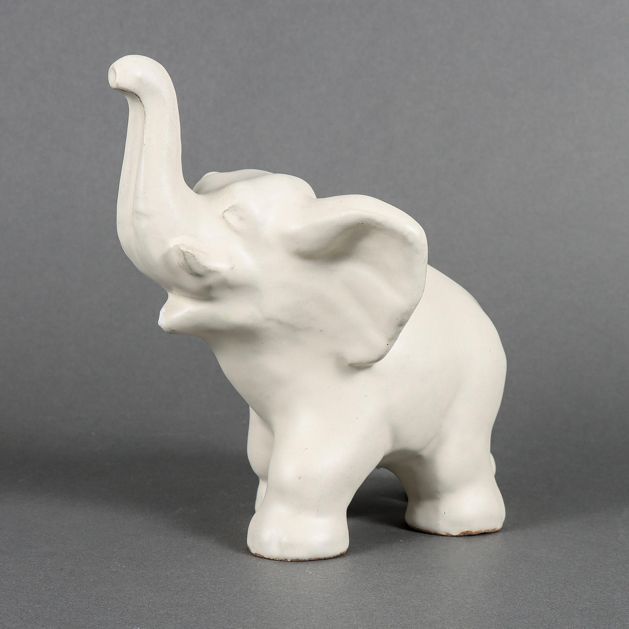 VICKE LINDSTRAND. A ceramic elephant, Upsala Ekeby.