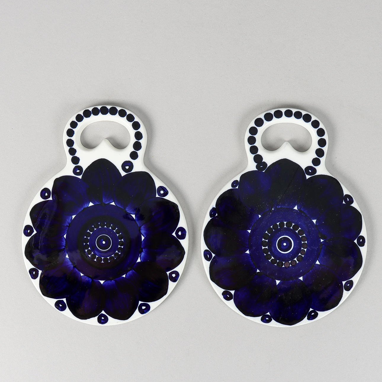 SKÆREBRÆTTER 2 stk, Arabia.