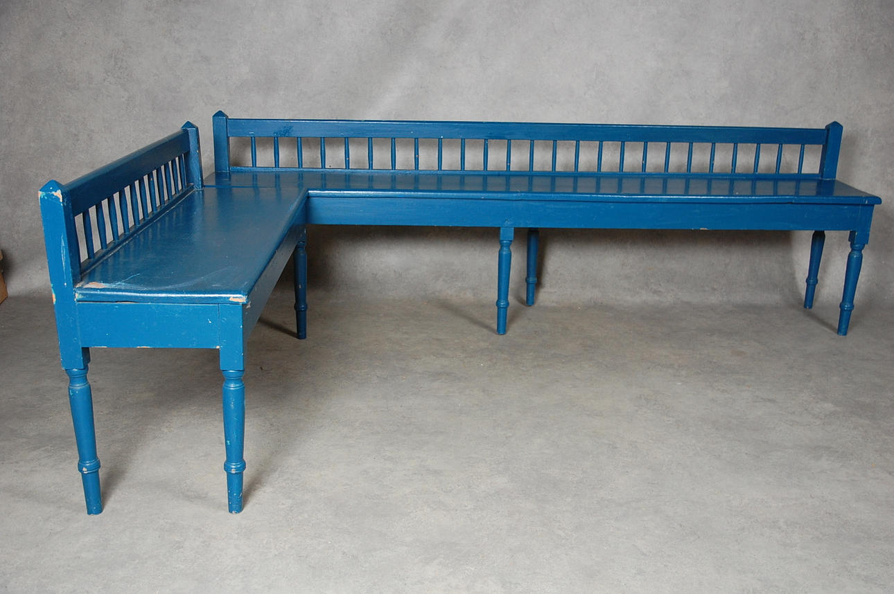 LÅNGBÄNKAR, 2 st, proveniens Onslunda Österlen 1800-tal.