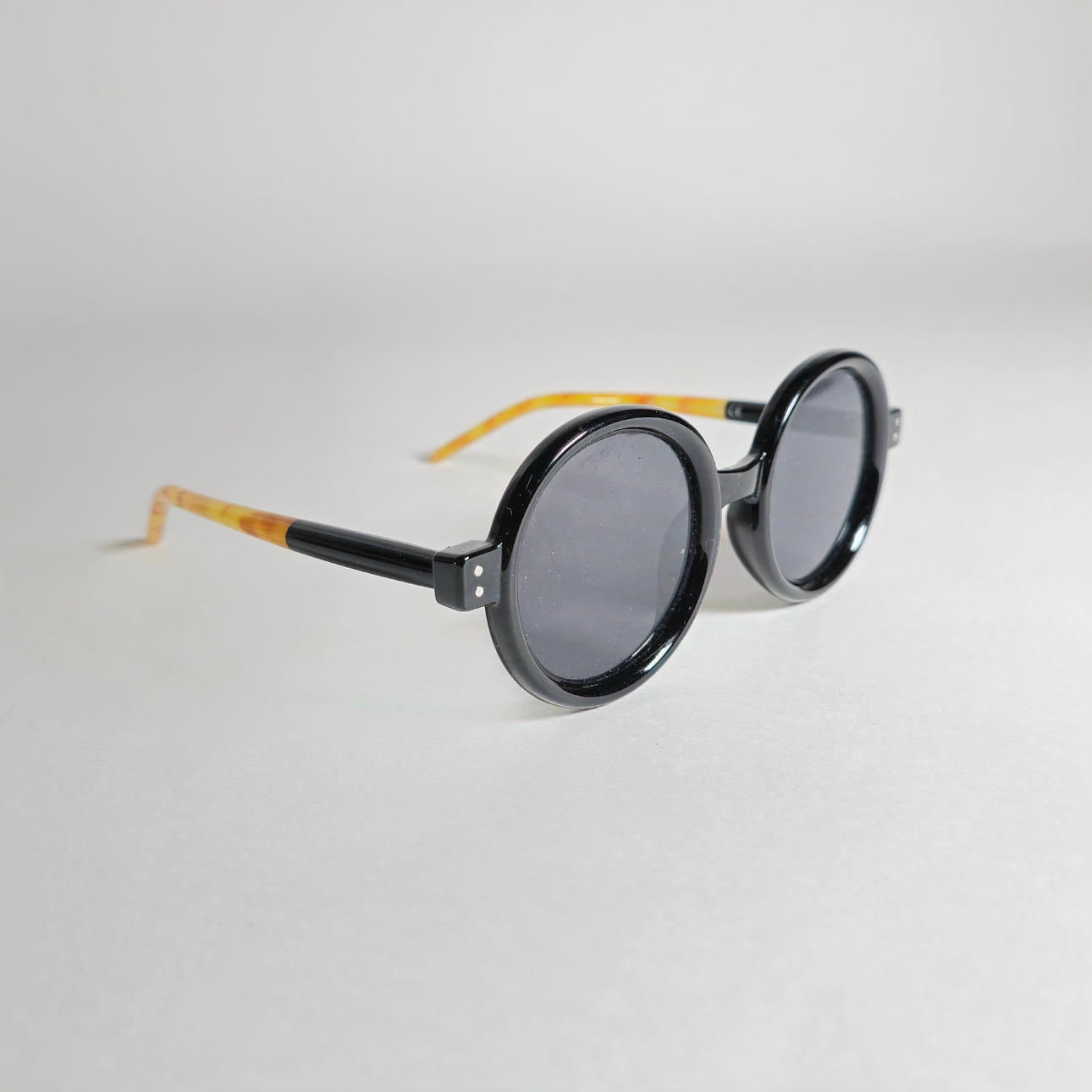 VINTAGE SUNGLASSES.