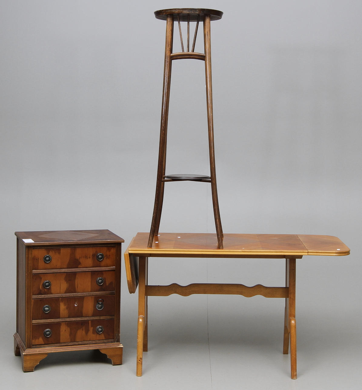 MÖBELPARTI, 3 delar, 1900-tal.