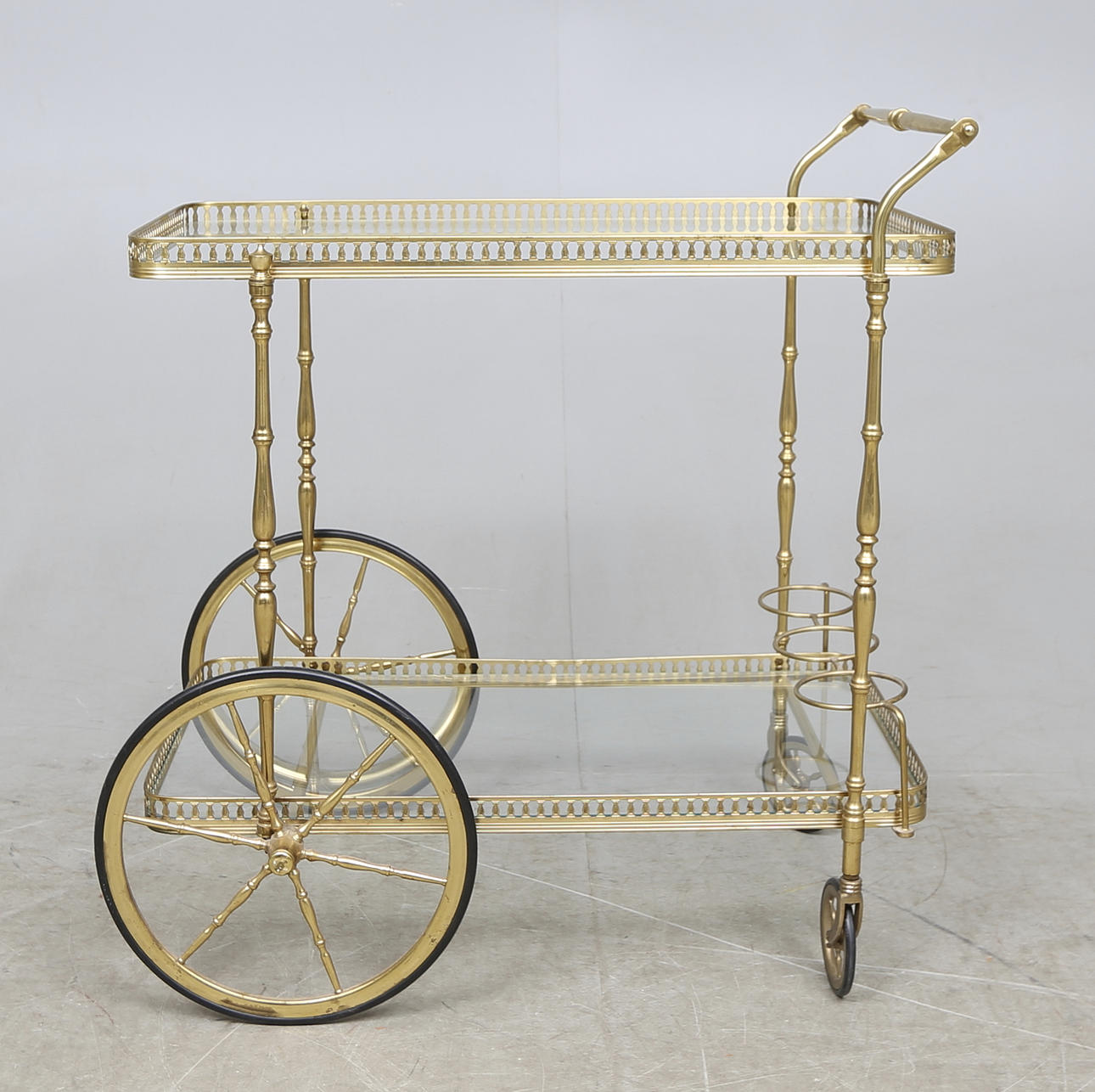 SERVERINGSVAGN, 1900-talets andra hälft.