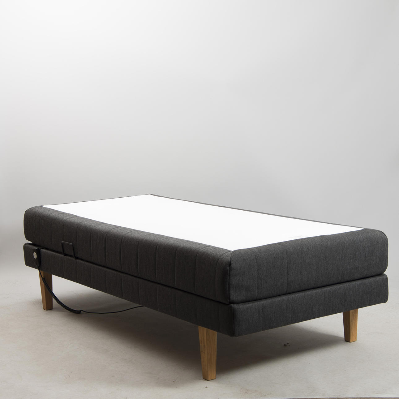 SÄNG, ställbar, Rydaholm, Svergiesängen.