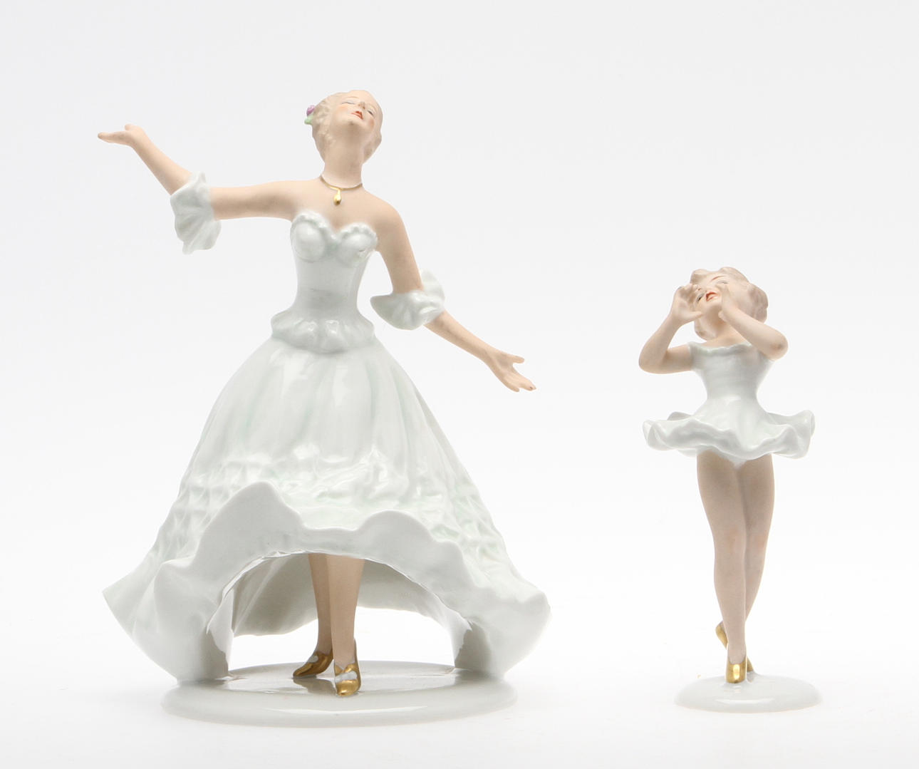 PORSLINSFIGURINER, 2 st danserskor. Wallendorf.