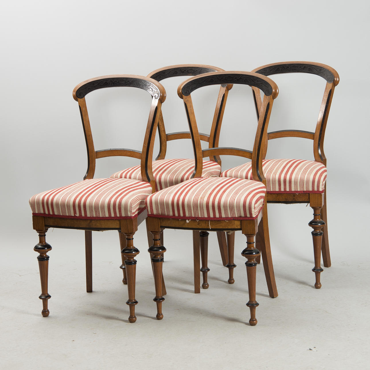 STOLAR, 4 stycken, mahogny med svärtade detaljer, 1880-tal.