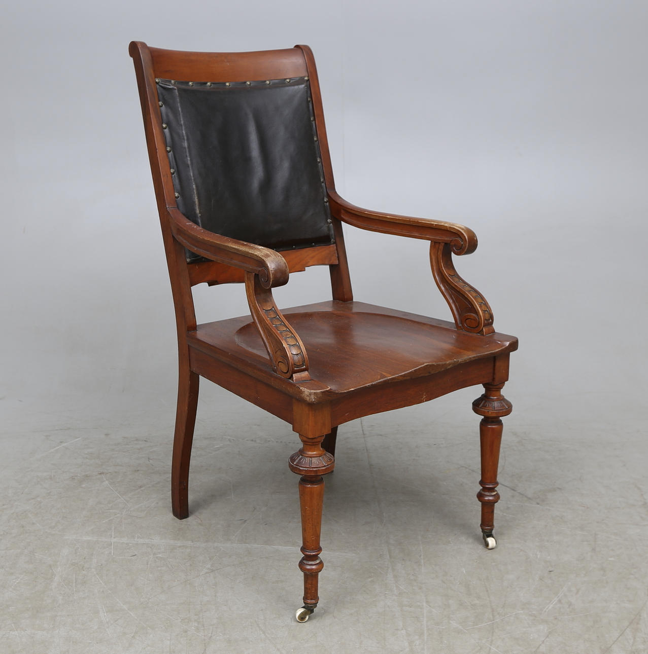 KARMSTOL, troligen Ryssland, sekelskiftet 1900.