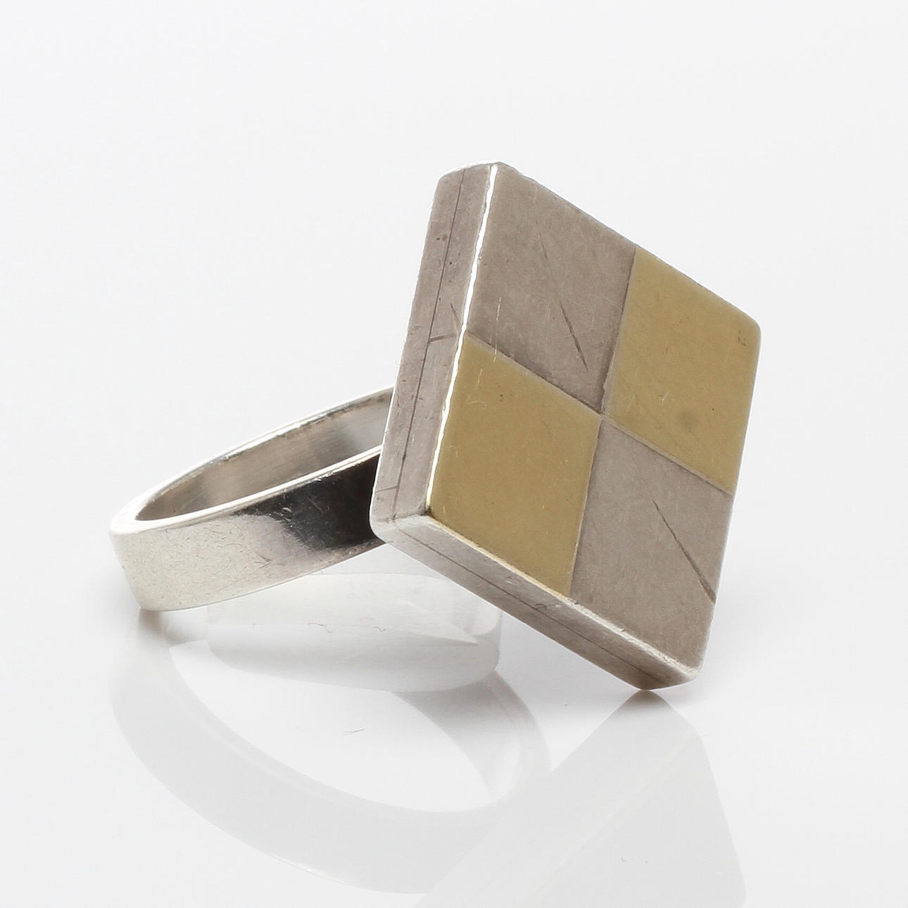 RING, silver, delvis förgylld, Sigurd Persson, Stockholm, 1989.