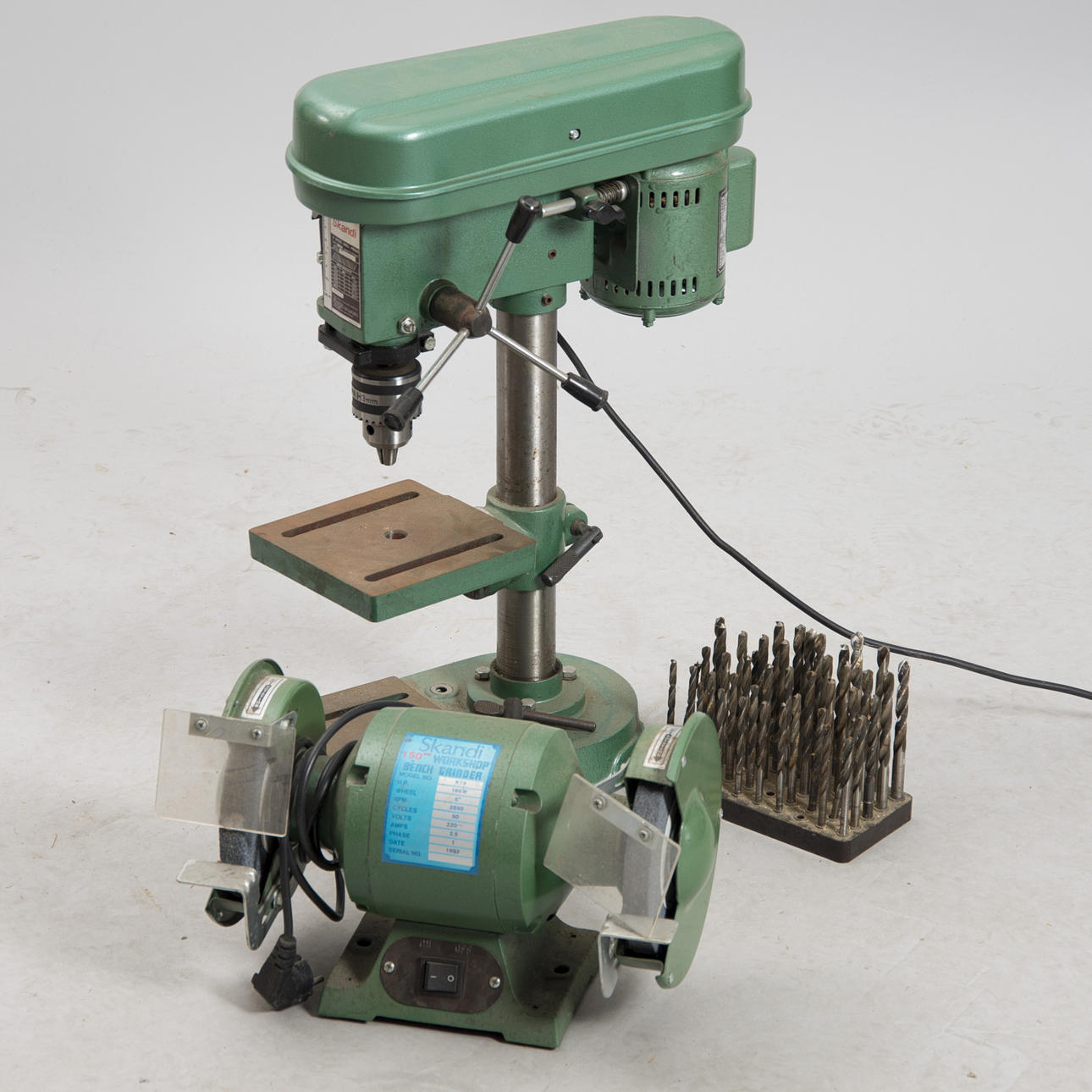 BOHRMASCHINE UND SCHLEIFMASCHINE, Scandi.