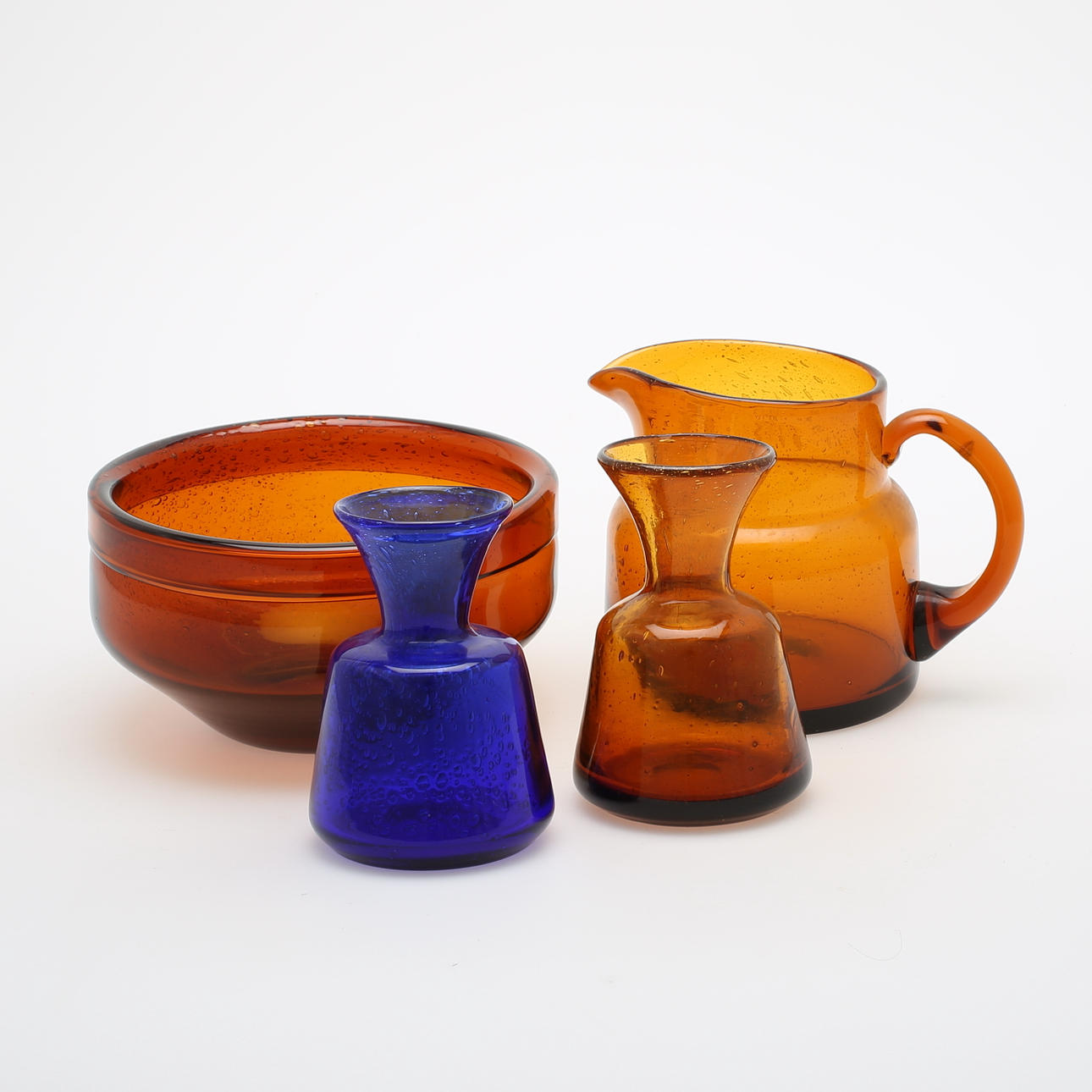 GLASFÖREMÅL, 4 st, glas, Erik Höglund, signerade.