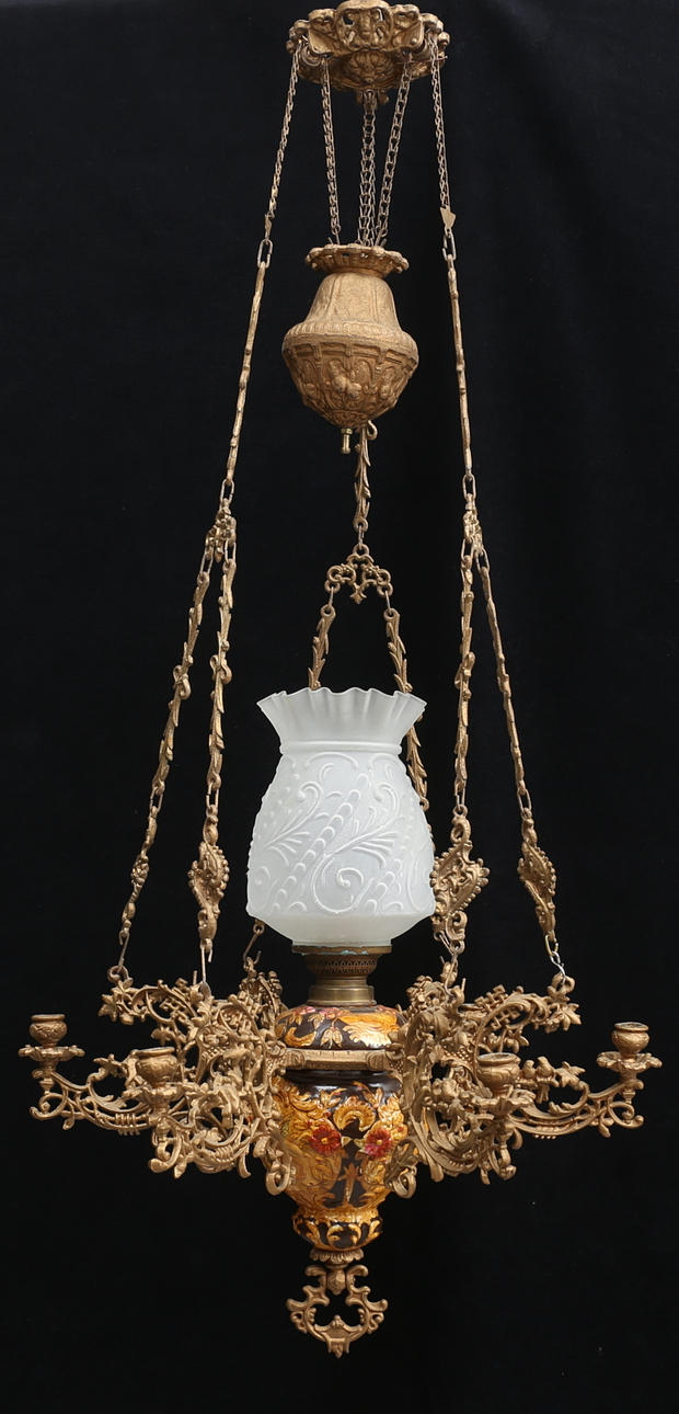 HÄNGFOTOGENLAMPA, MAJOLIKA.