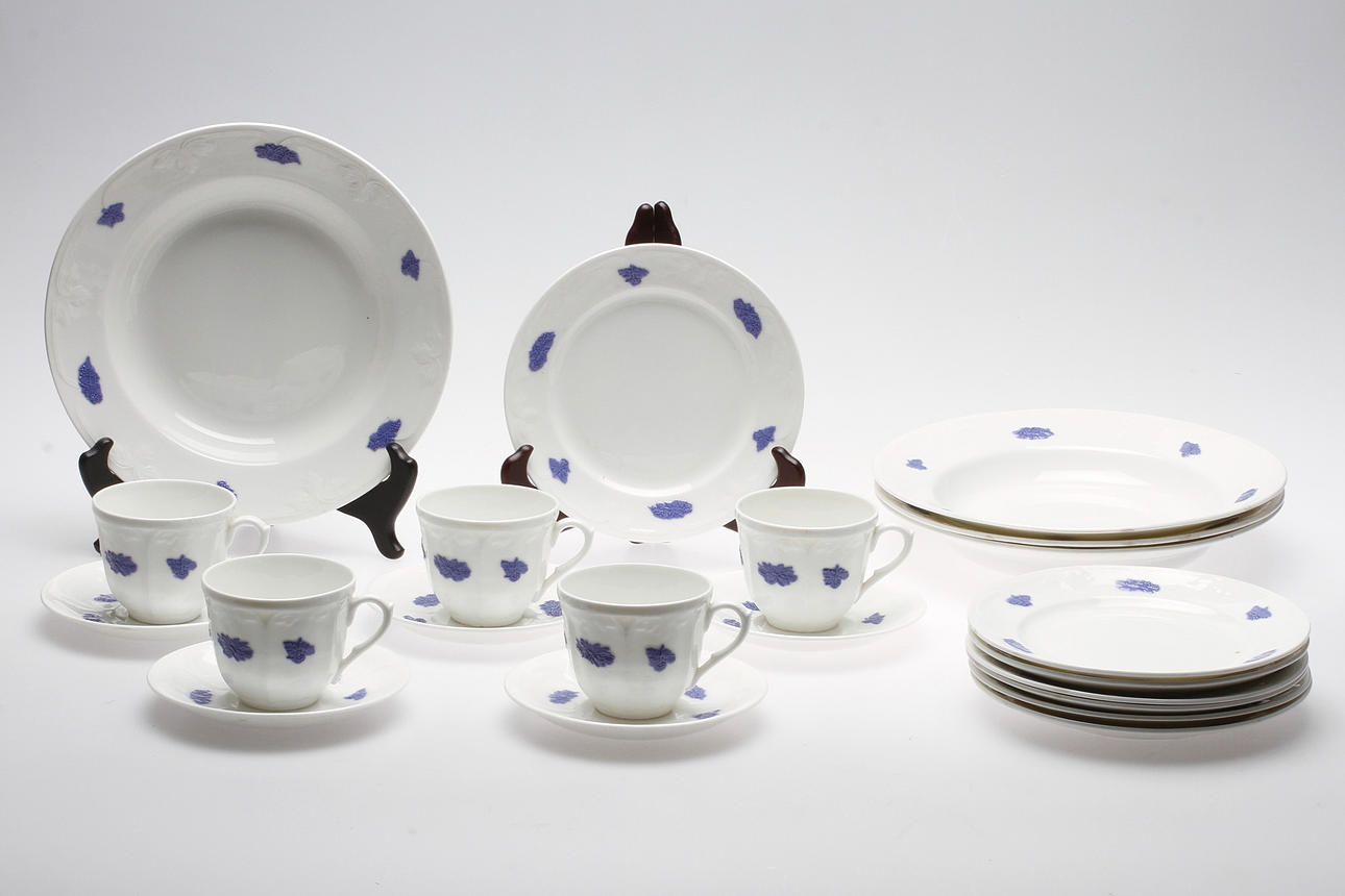 SERVISDELAR, 16 delar, benporslin, Gustavsberg.