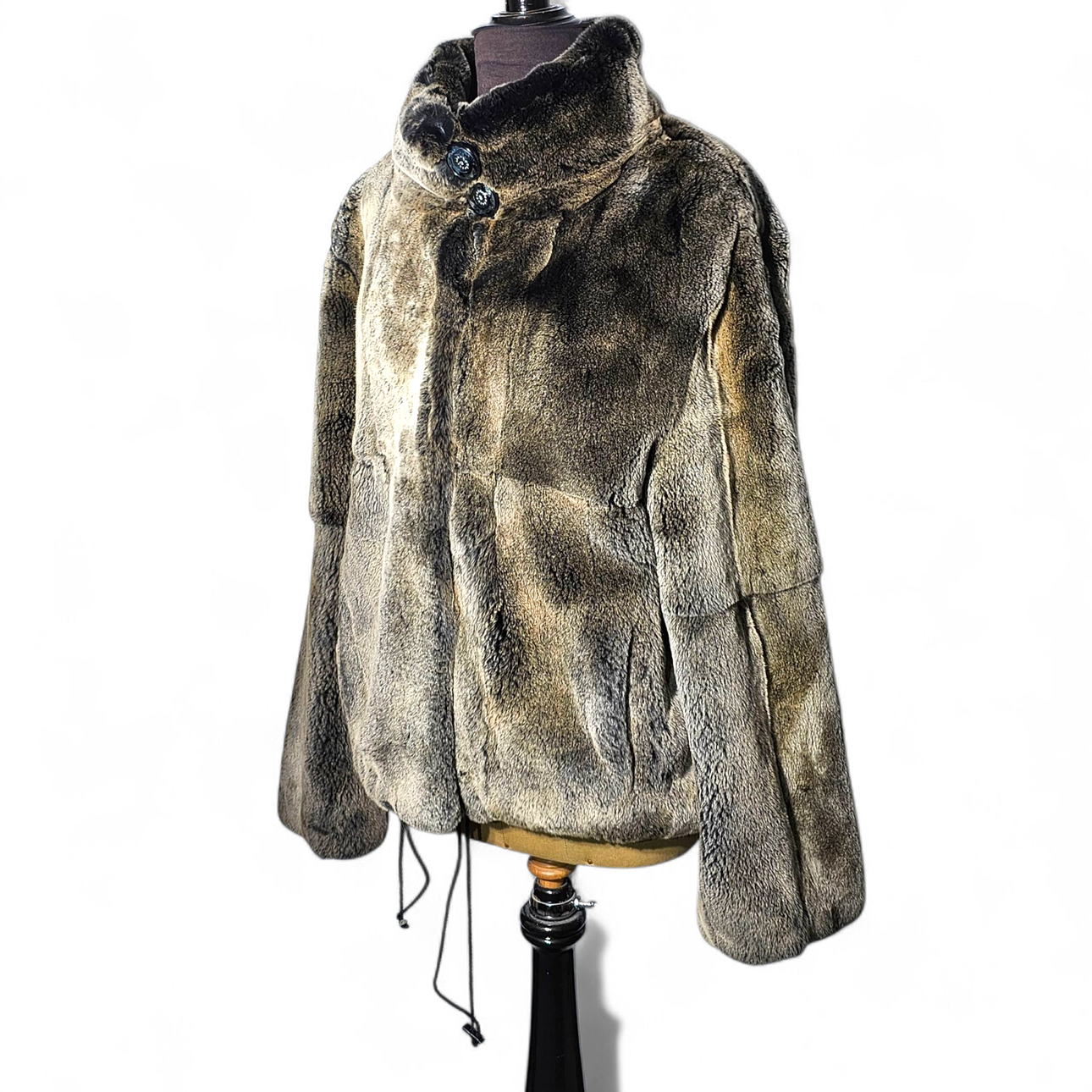 Rex jakke i sort med klar spids. Helt ny.