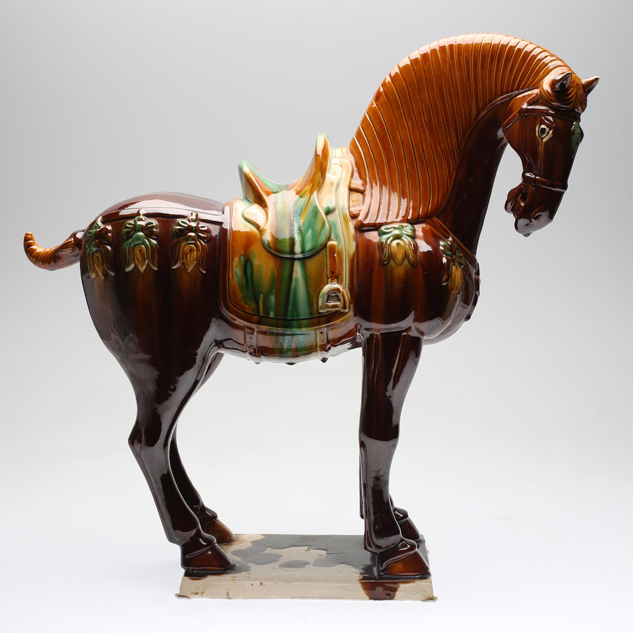 FIGUR, porslin, sannolikt Kina, 1900-/2000-tal.