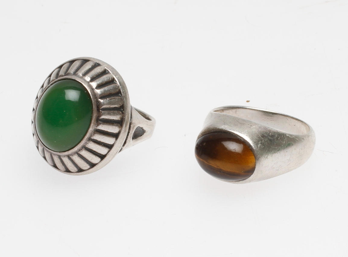 RINGAR, 2 st, silver med stenar, bland annat Alton.