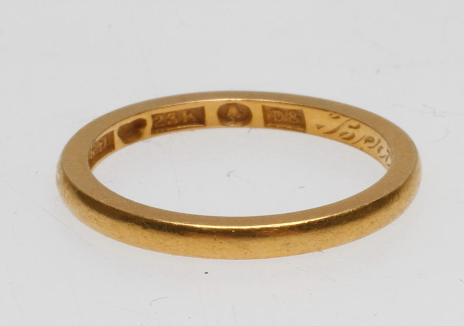 RING, guld, 23k, vikt ca. 3,7 gram.