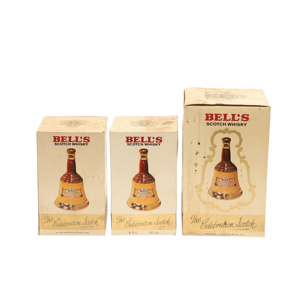 TRE ÆSKER BELL'S SCOTCH WHISKY.