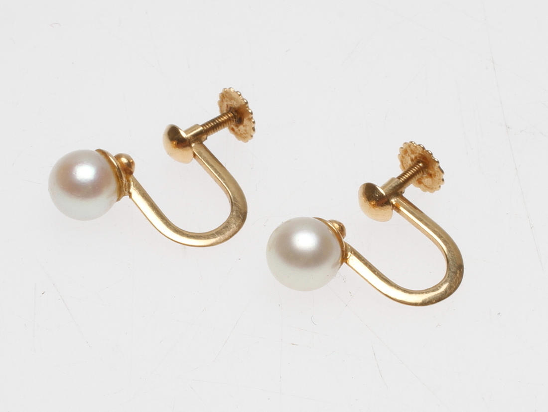 ÖRHÄNGEN, ett par, guld, 18k, pärlor, GVH, total vikt ca. 1,8 gram.