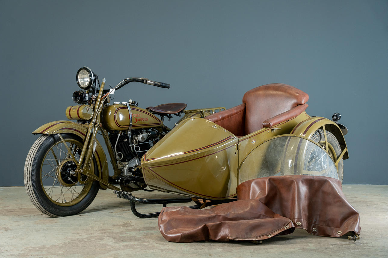 HARLEY DAVIDSON, model J, with sidecar, 1928, USA.