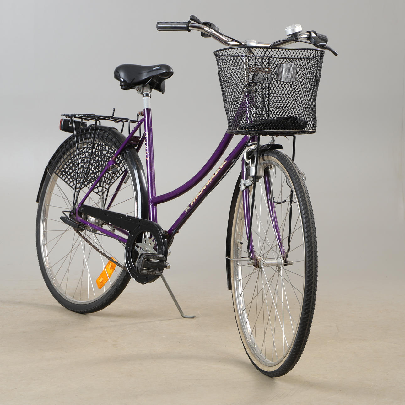 DAMCYKEL, Monark, Queen.