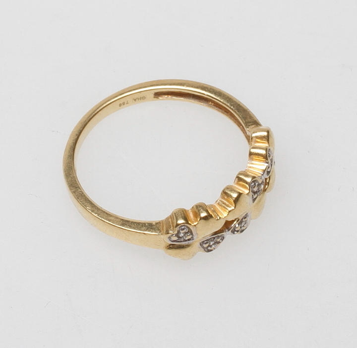 RING, 18k guld, vikt ca 2,6 gr.