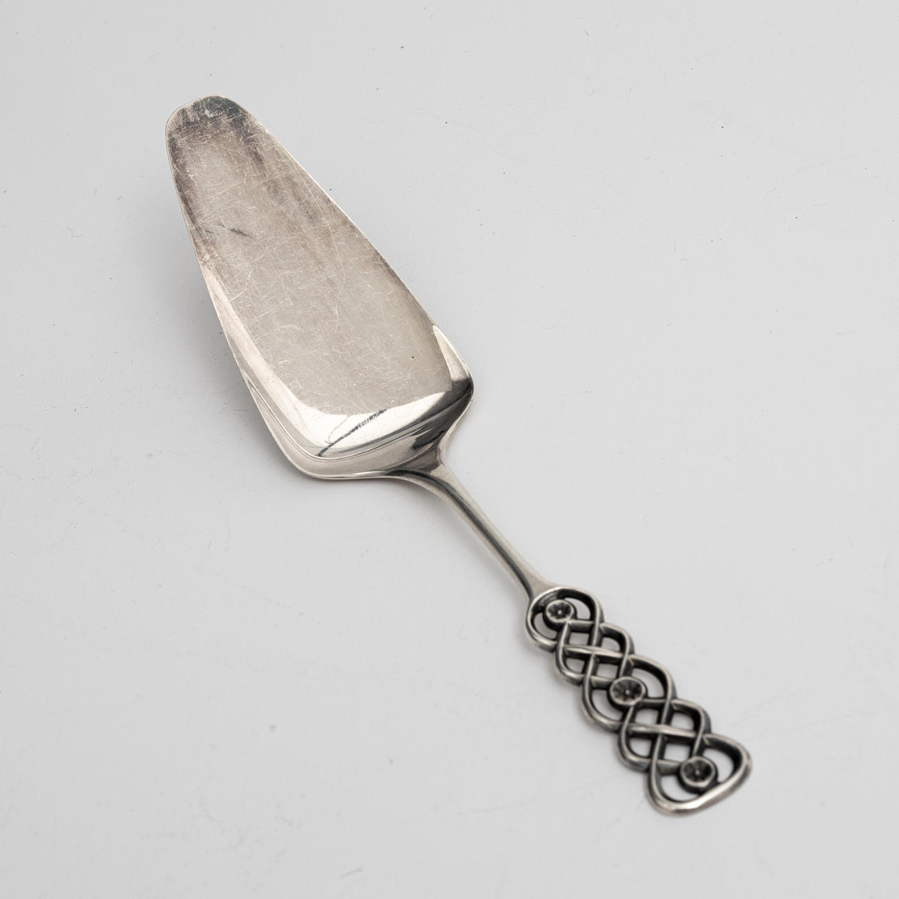 DAVID-ANDERSEN. A silver cake shovel, model “Ringebu”, Norway.
