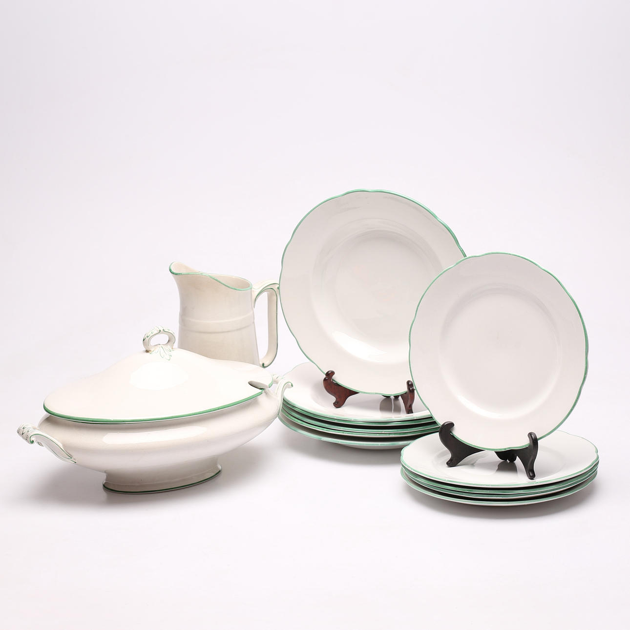 A Gustafsberg tableware set, opaque, 1911.