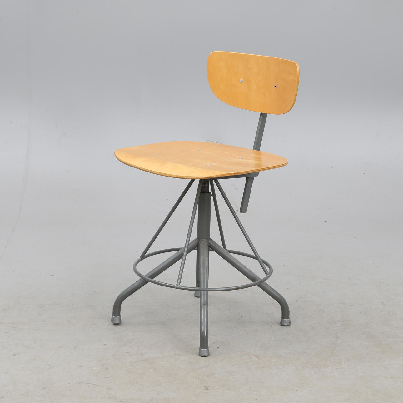 INDUSTRIAL CHAIR, swivel.