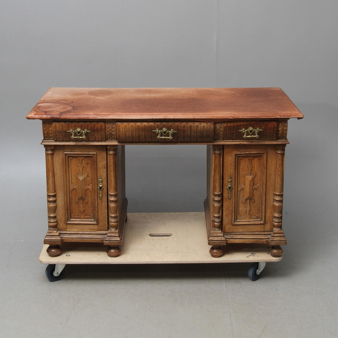 SKRIVBORD, nyrenässans, 1800-talets slut.