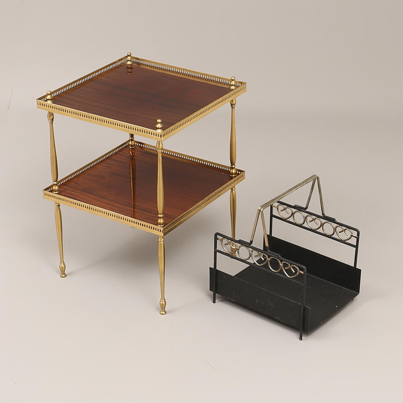 NACHTTISCH, HOLZKORB, Schmiedeeisen.