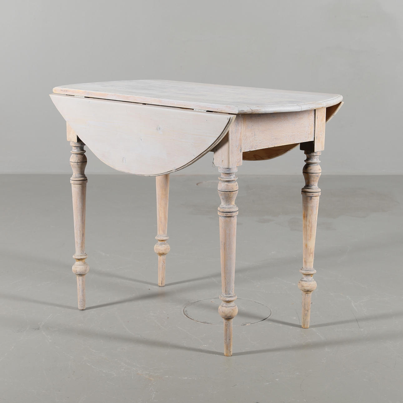 KLAFFBORD i furu, Sverige omkring 1900.