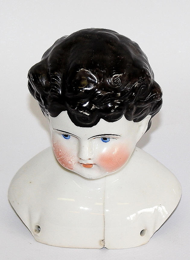 DOCKHUVUD, Porslin, 1900-talet början.