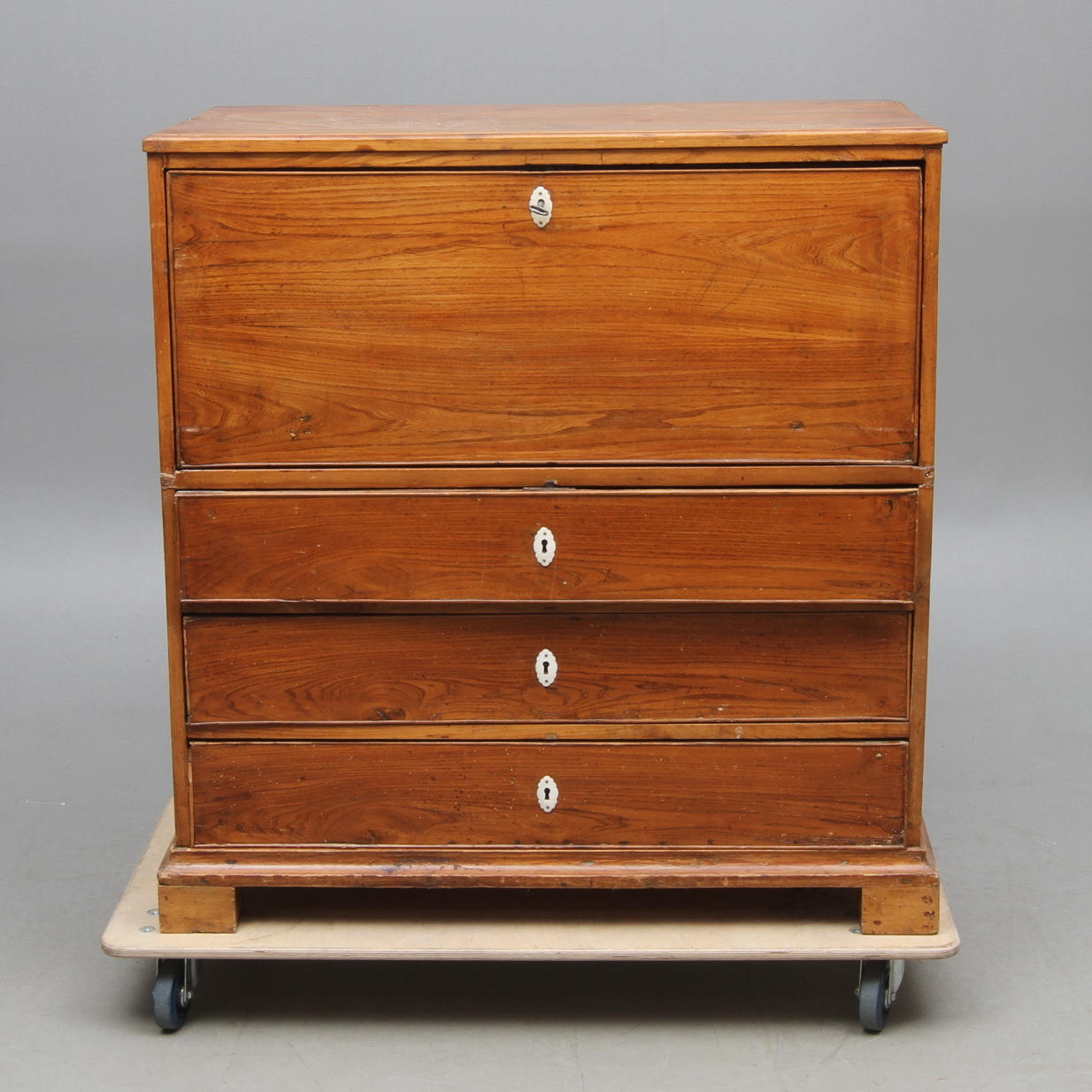 CHIFFONJE, gustaviansk, omkring 1800.