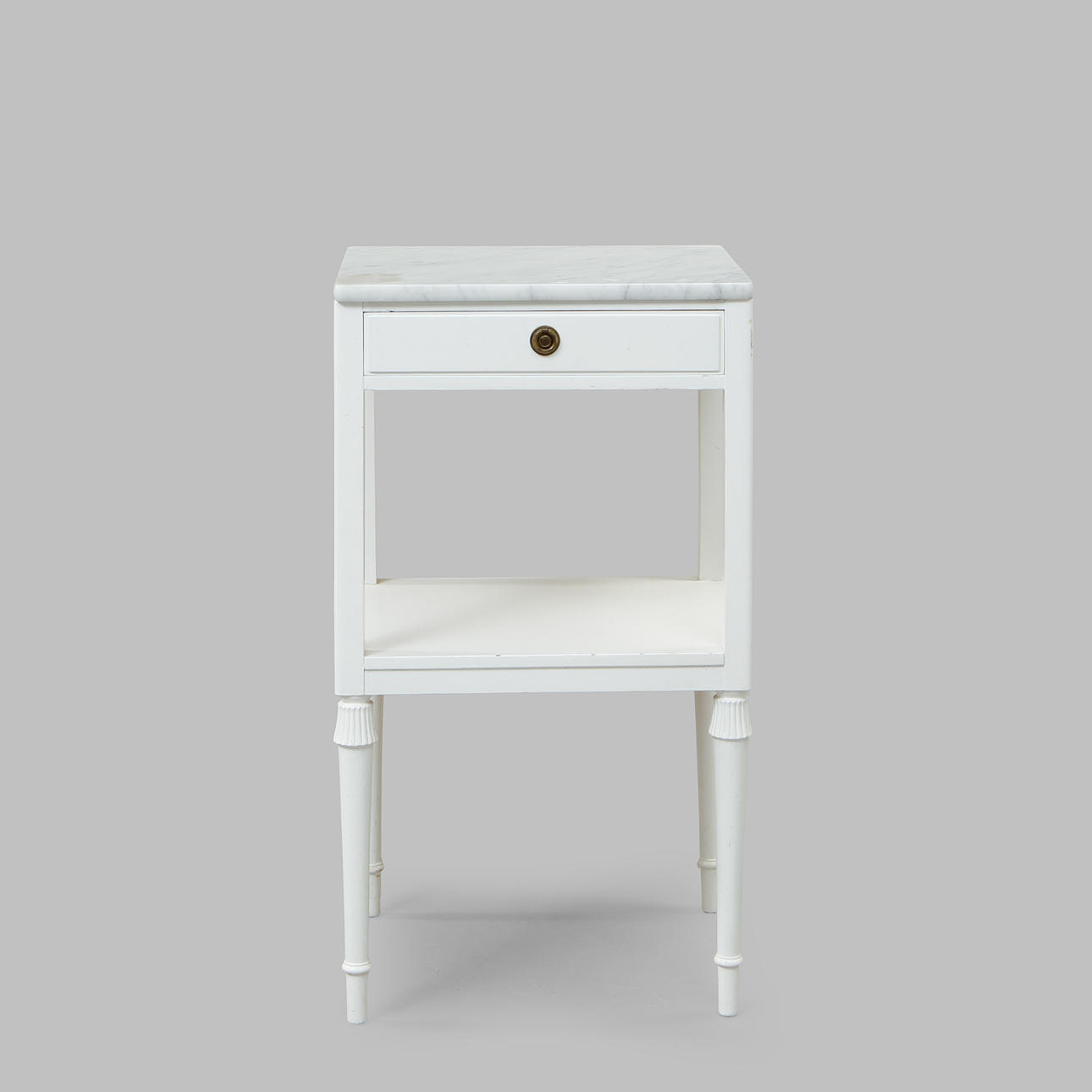 A Gustavian style side/bedside table, early 20th century.