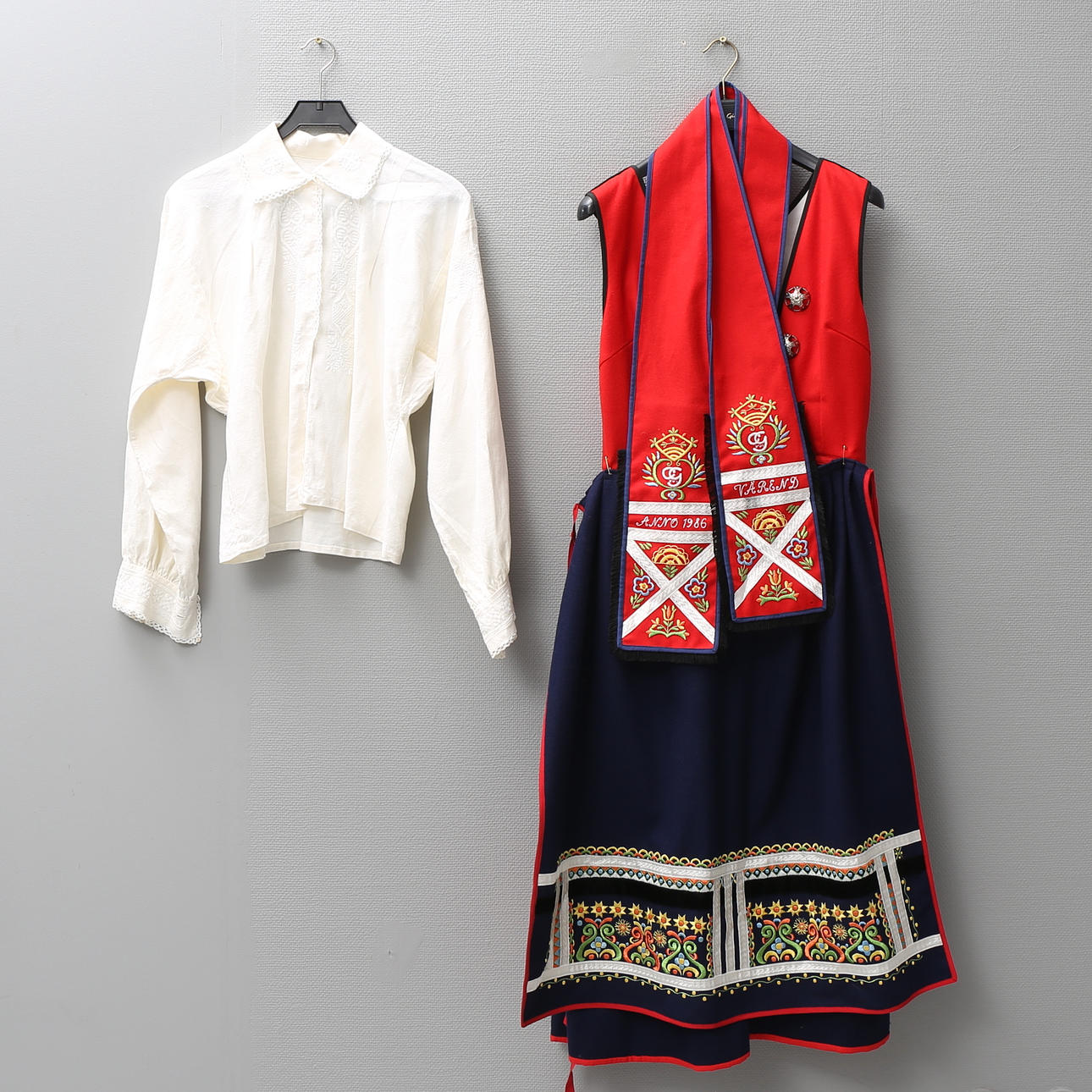 HEMBYGDSDRÄKT, Värendsdräkten, 5 delar, dam, 1986.