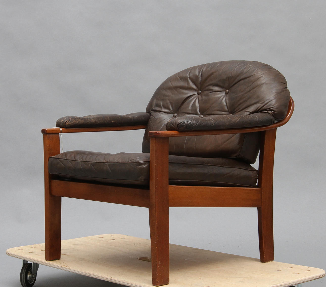 KARMSTOL, OPE, 1900-talets mitt.