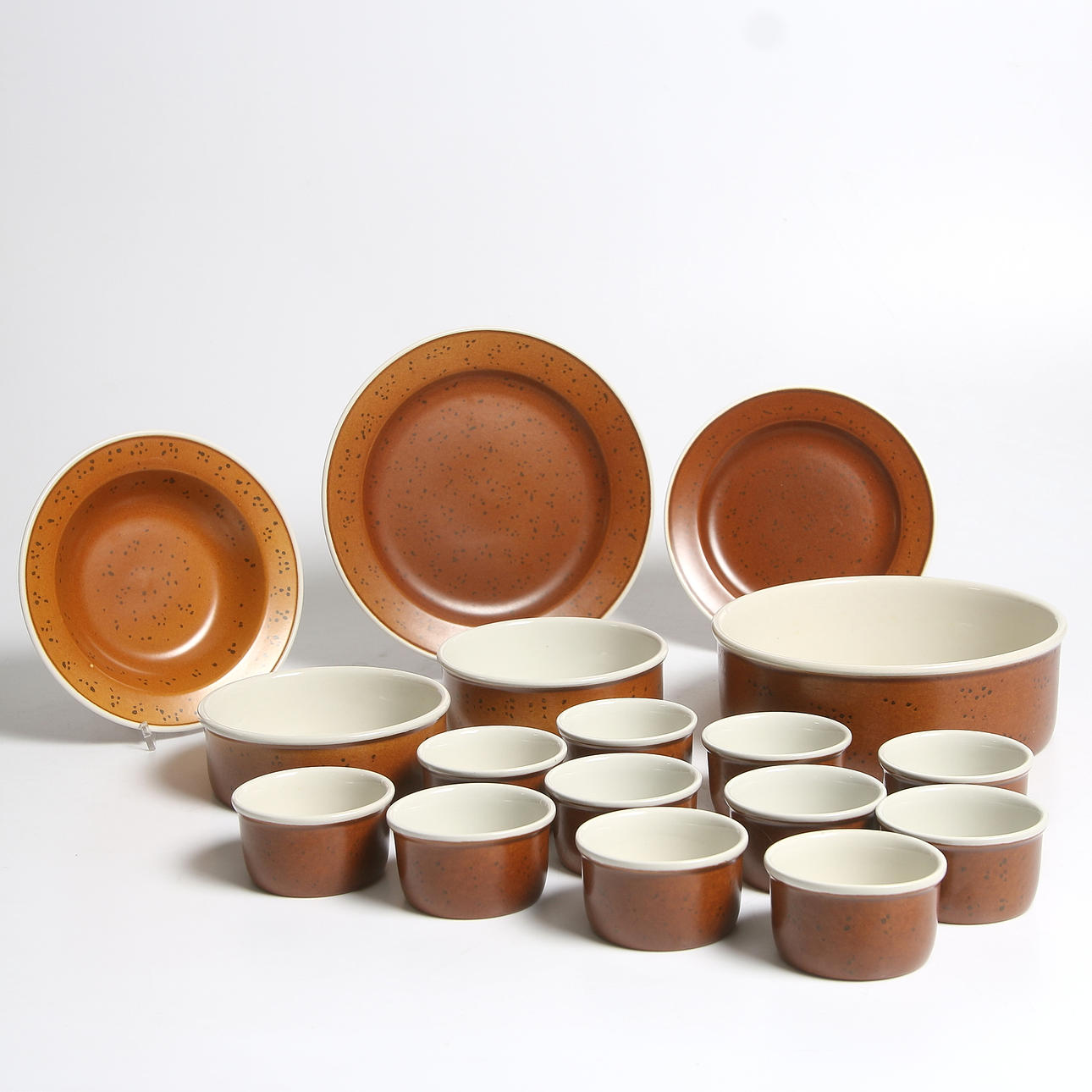 STIG LINDBERG. MATSERVIS, 44 delar, stengods, "Coq", Gustavsberg, 1900-talets andra hälft.