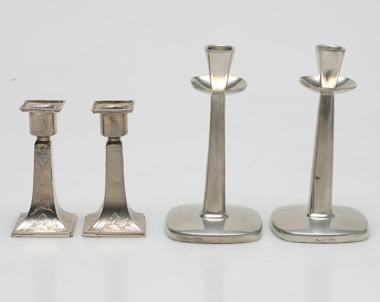 LJUSSTAKAR, 4 st, tenn och metall, Sverige samt Japan.