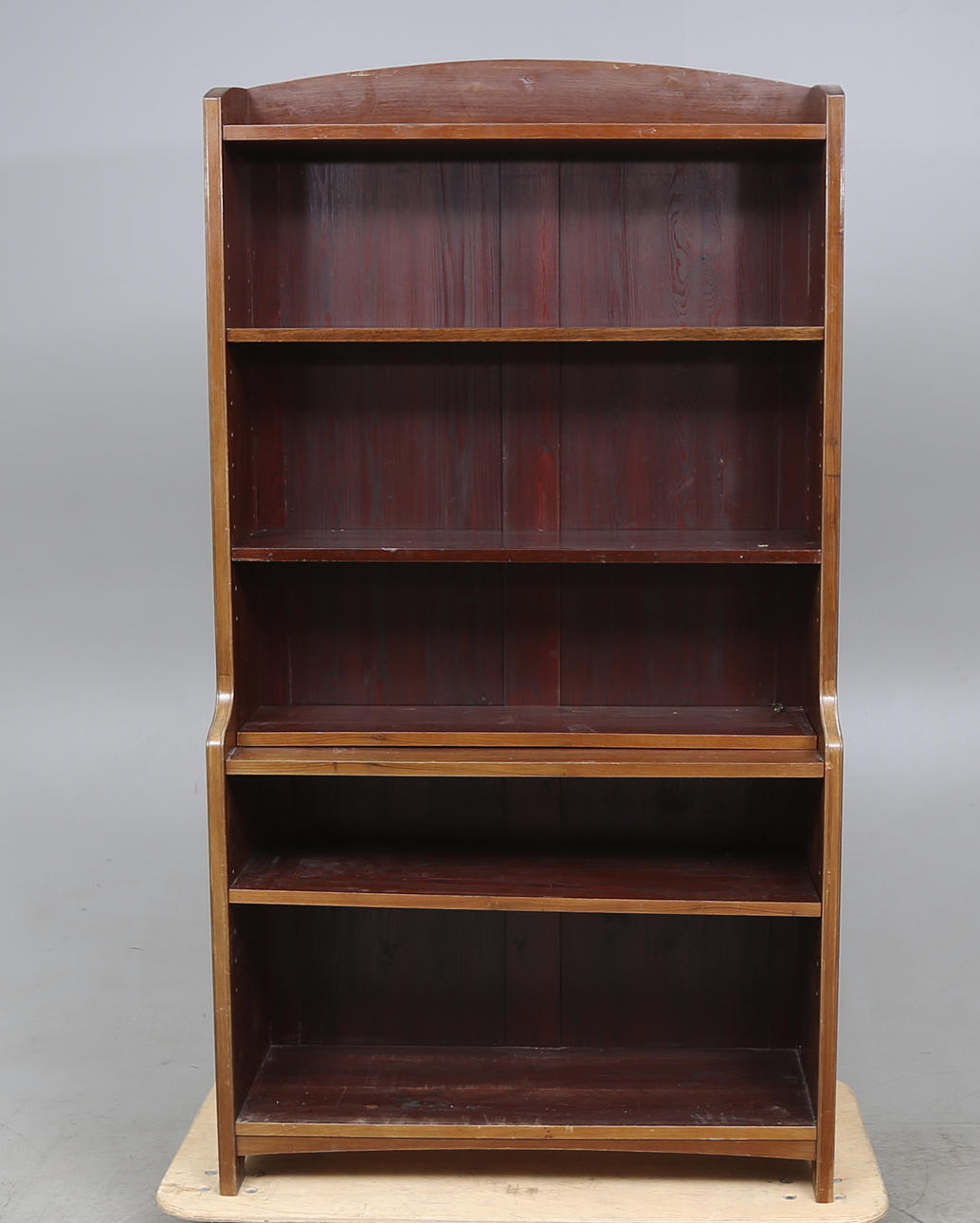 BOKHYLLA, 1900-talets första hälft.