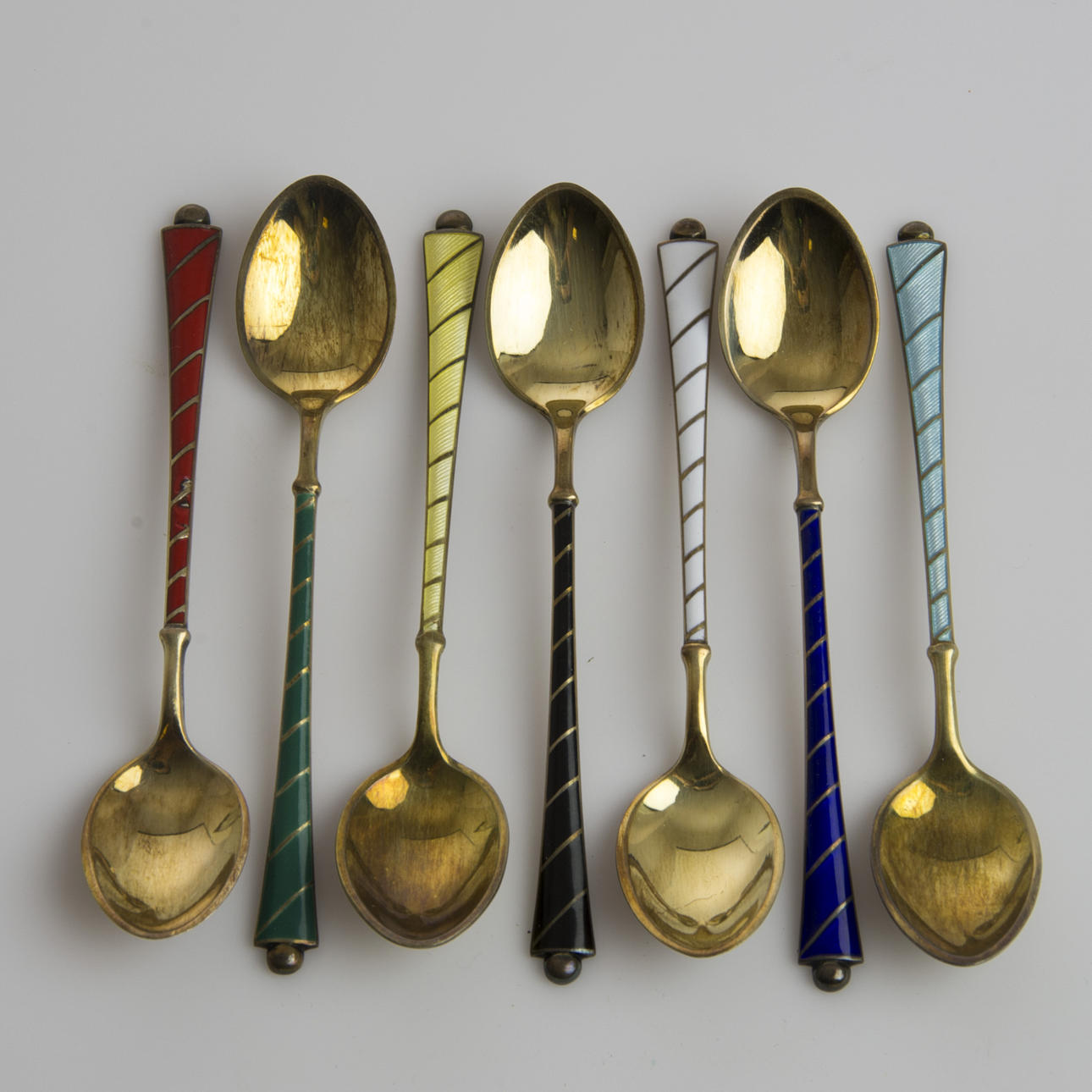 MOCKASKEDAR, 7 stycken, silver, Ela, Danmark.