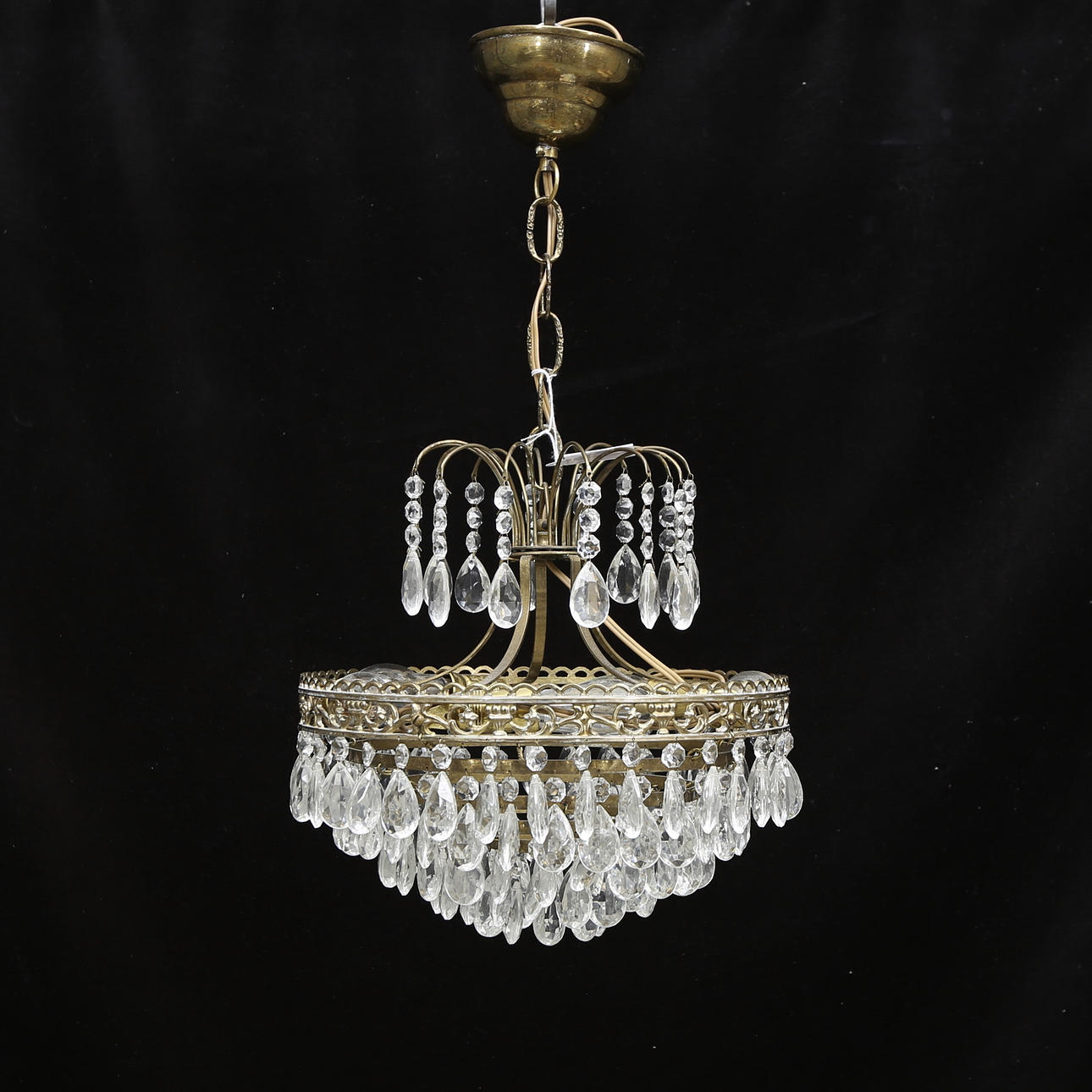 TAKLAMPA, empire-stil, 1900-tal, höjd exklusive ca. 29 cm.