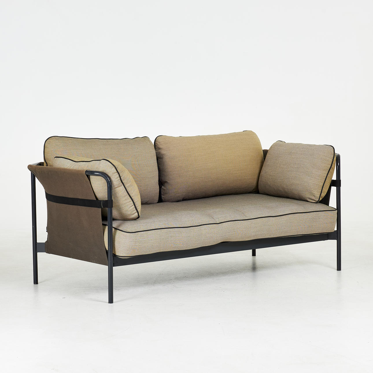 RONAN & ERWAN BOUROULLEC. SOFA, model „Can“, HAY, sort ramme.