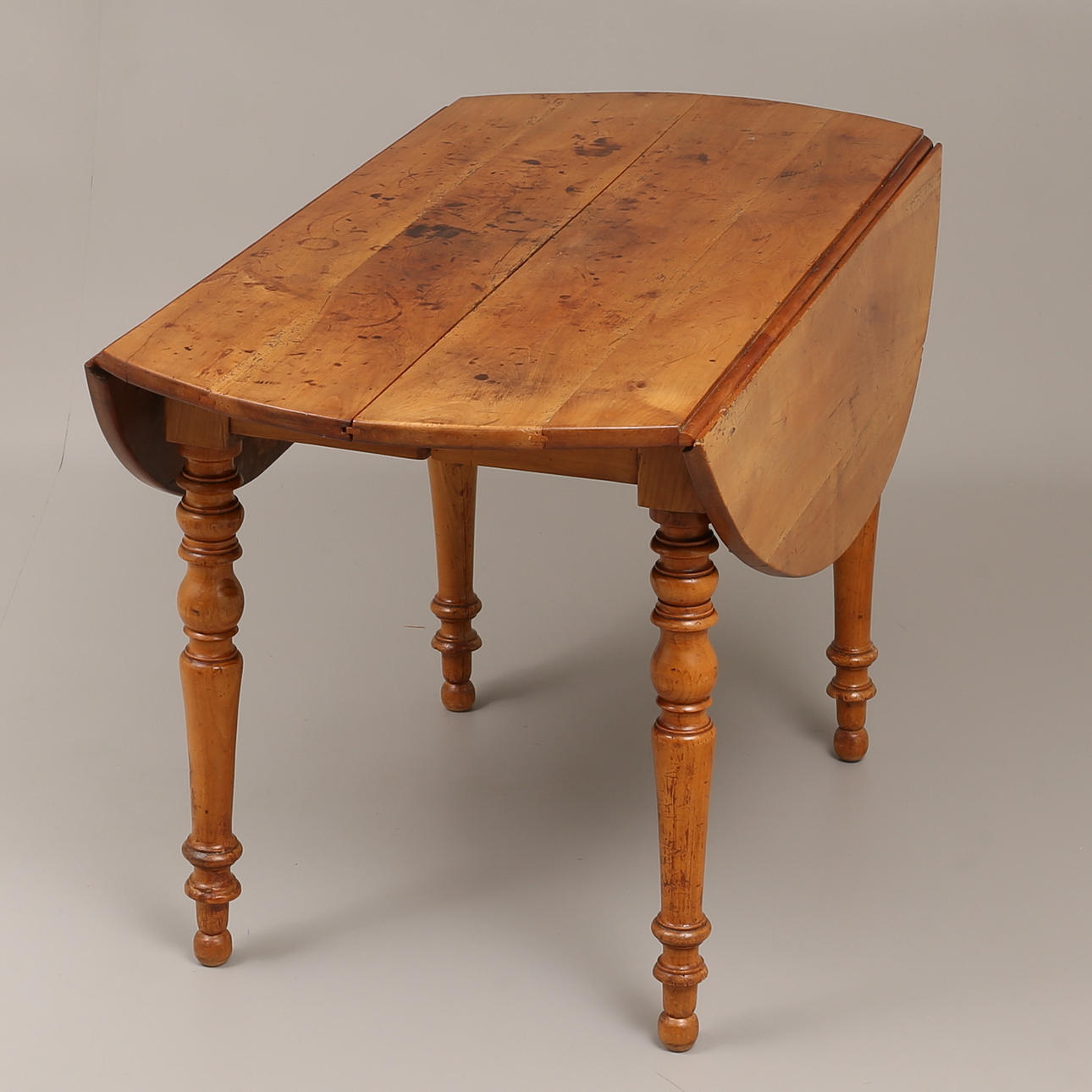 KLAFFBORD, körsbärsträ, 1800-tal.