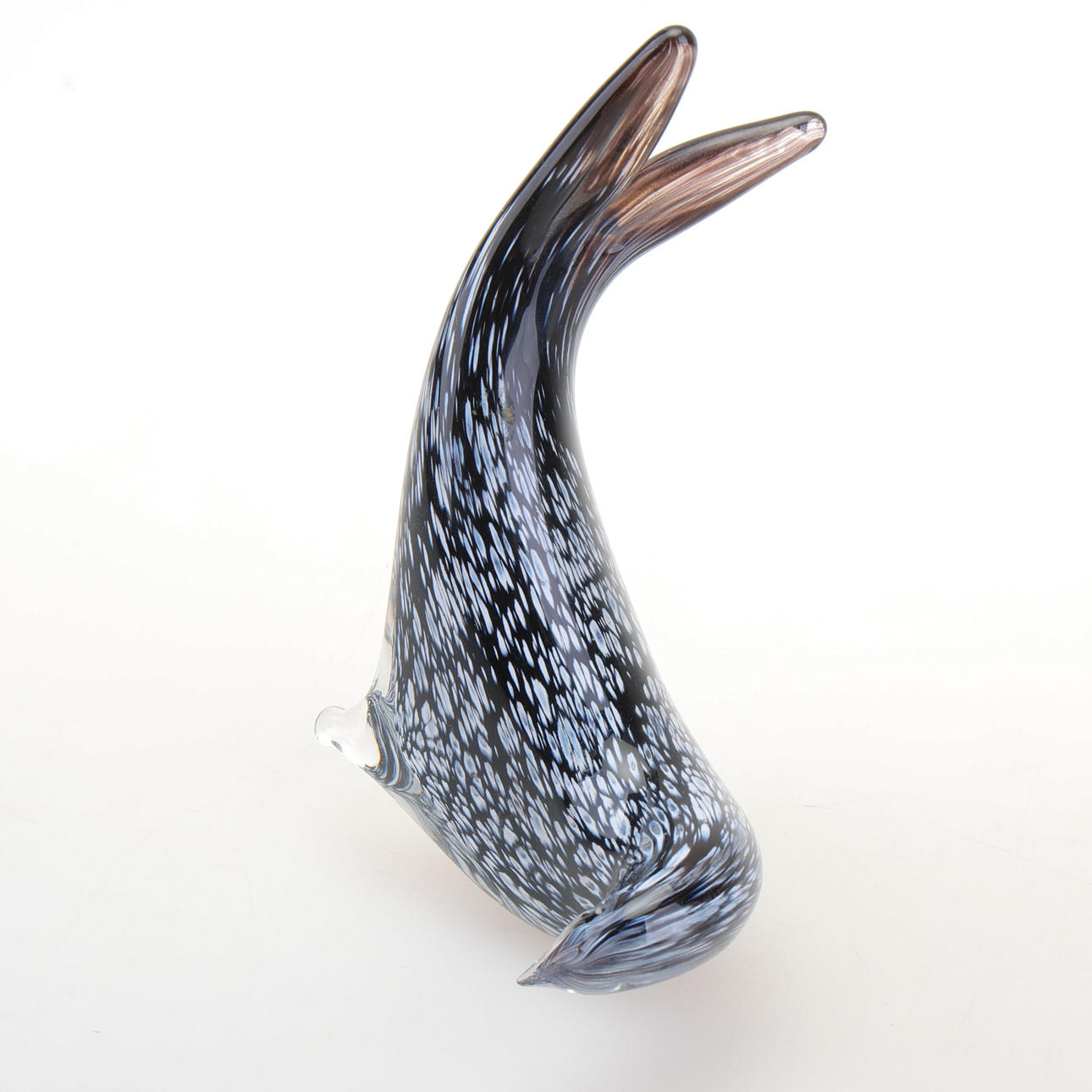 A FIGURINE, seal, art glass, unsigned.