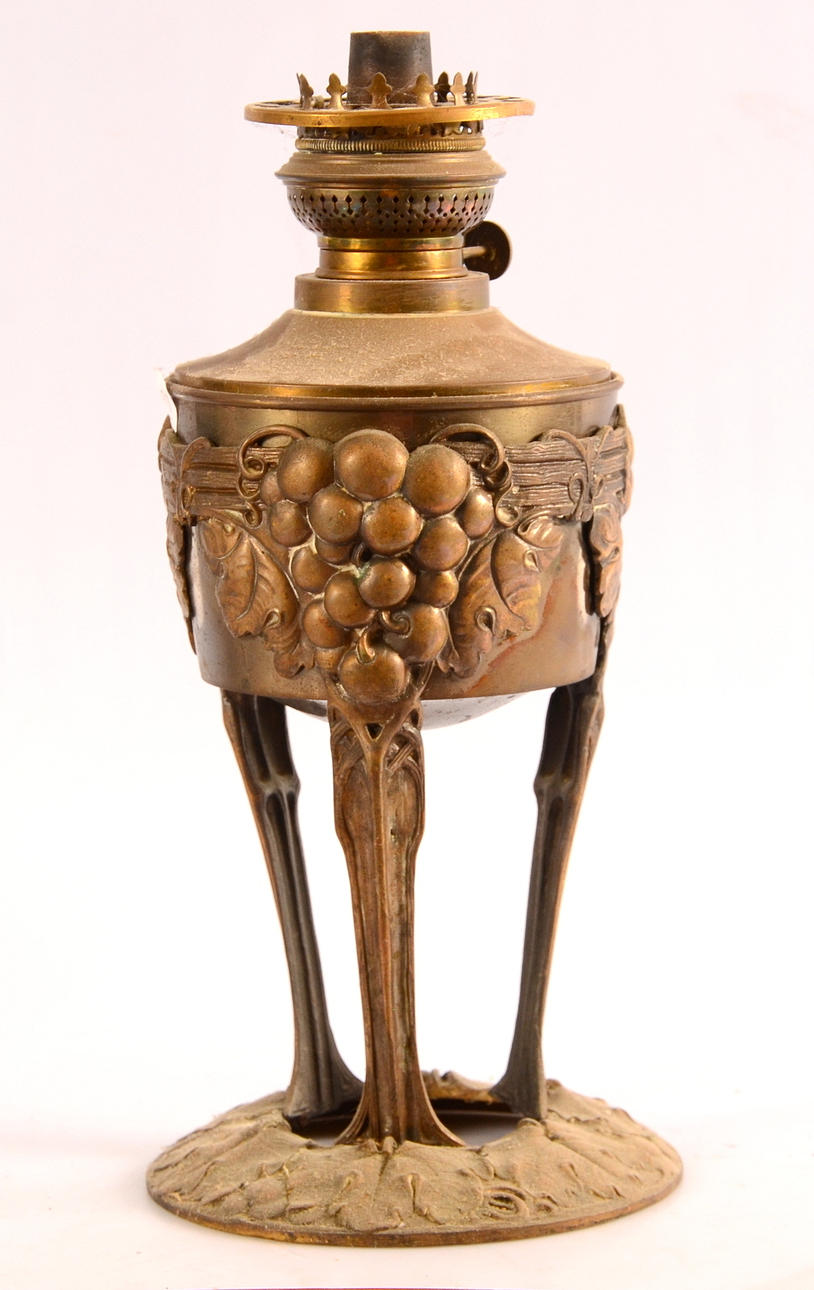 BORDSFOTOGENLAMPFOT, jugend, tidigt 1900-tal.