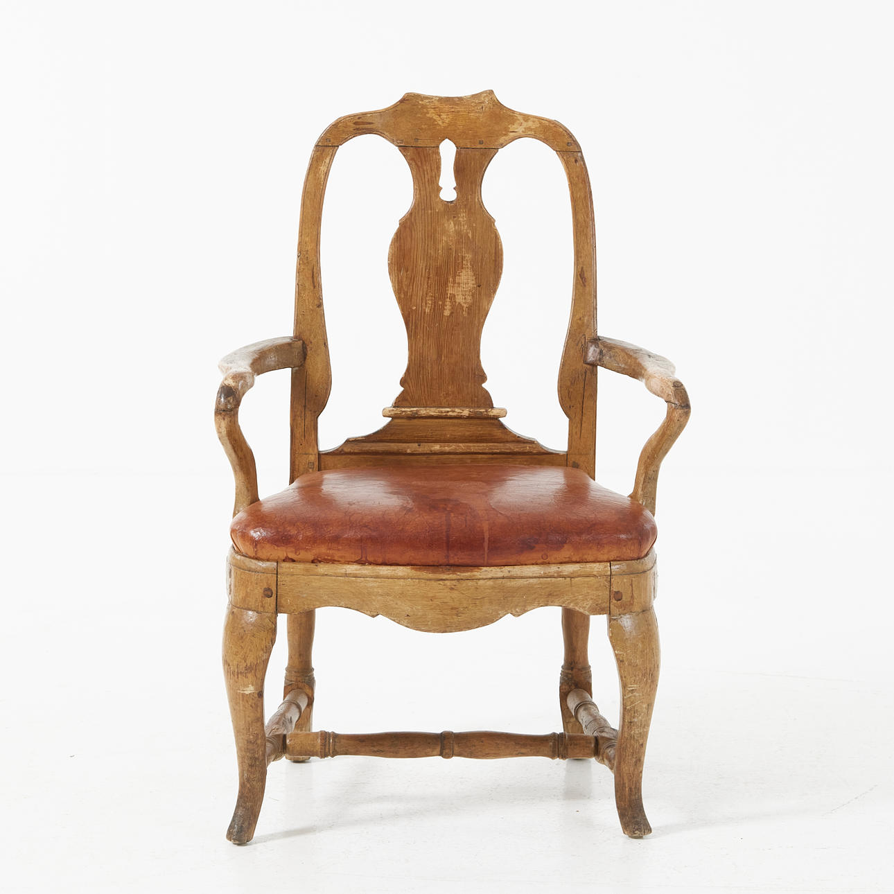 Lænestol, svensk rokoko, udbenet træ.